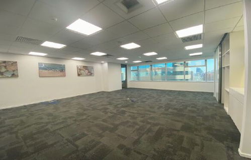 团结湖 国贸cbd 精装办公室 正对电梯 随时可看出租 办公楼租赁 北京我爱我家